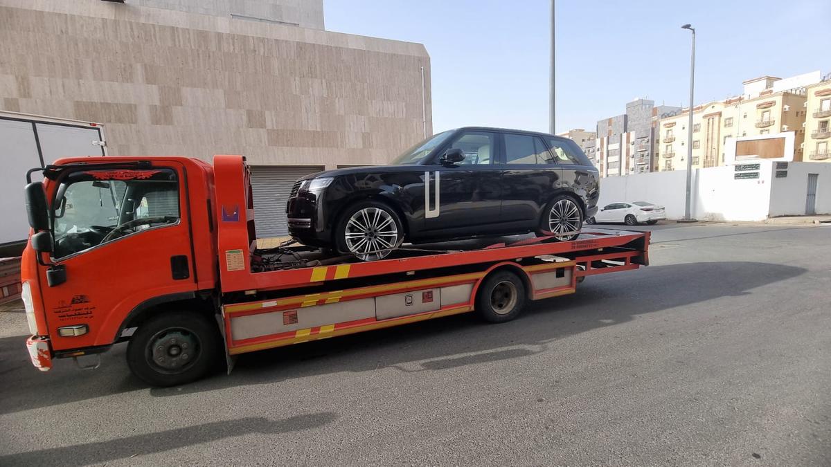 🏎️ نقل السيارات الفاخرة والرياضية